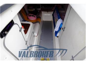 Cigarette R.T. 35' Cafe' Racer