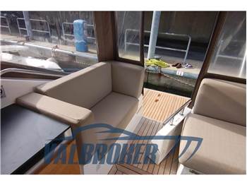 Sealine SC 35