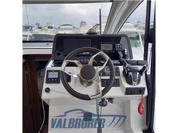 Sealine C335V