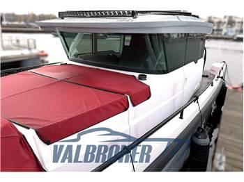 Axopar 37 XC Cross Cabin