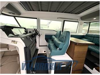 Axopar 37 XC Cross Cabin