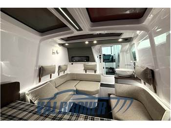 Axopar 37 XC Cross Cabin