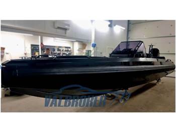 Iron boats 827 R