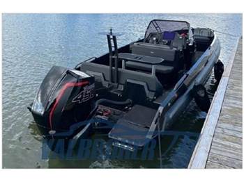 Iron boats 827 R