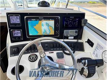 Boston Whaler 285 CONQUEST