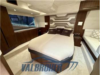 Galeon 460 fly