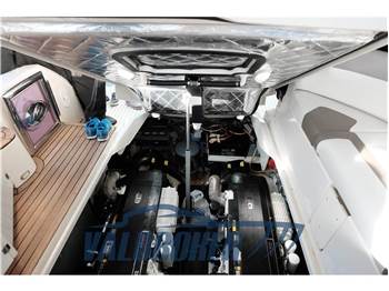 Monterey Boats 415 SY Sport Yacht