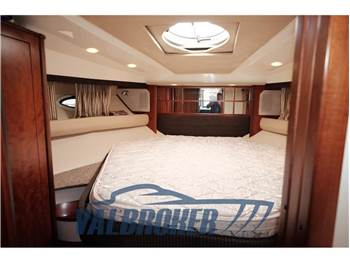 Monterey Boats 415 SY Sport Yacht