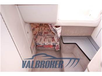 Crownline 268 CR