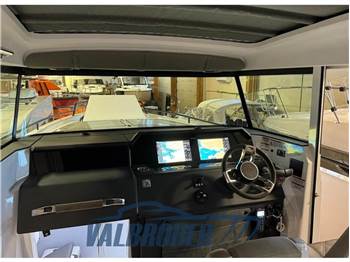 Axopar 37 XC Cross Cabin Brabus Line