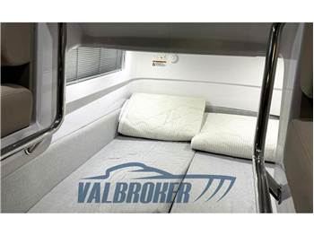 Axopar 37 XC Cross Cabin Brabus Line