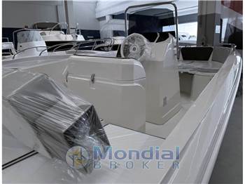 Trimarchi Diamond 195