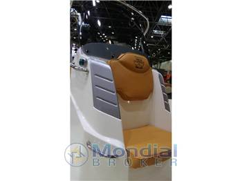 Prua Al Vento Jaguar 5.7 SE