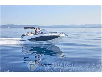 Quicksilver Activ 675 Sundeck