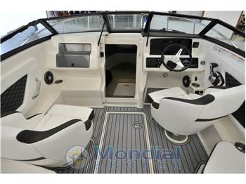 Sea Ray 230 Sun Sport