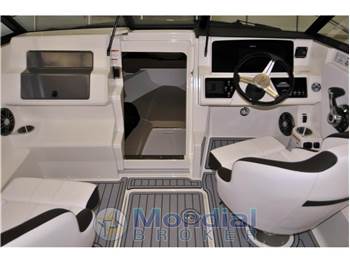 Sea Ray 230 Sun Sport