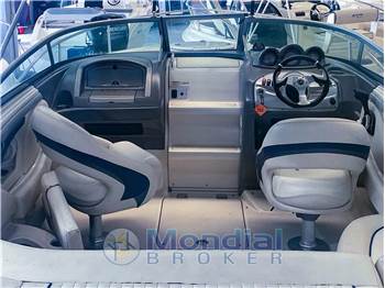 Monterey Boats 214 FSC Sport Boat