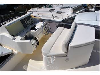 Ferretti Yachts 460