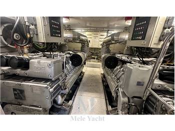 Versilcraft Falcon 90