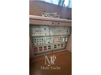 Versilcraft Falcon 90