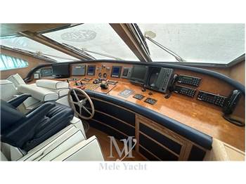 Versilcraft Falcon 90