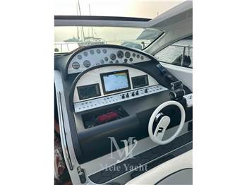 Pershing Spa 52