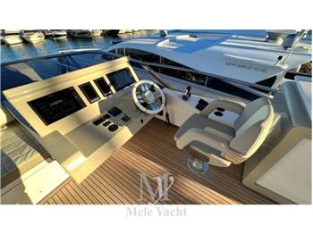 Azimut 72 Fly