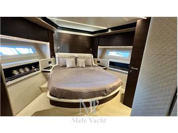 Azimut 72 Fly
