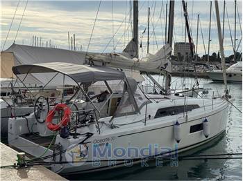 BENETEAU Oceanis 30.1