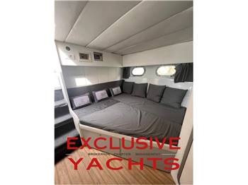 Magnum Marine 40 Open