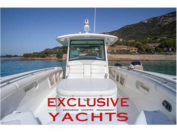 Boston Whaler 370 OUTRAGE