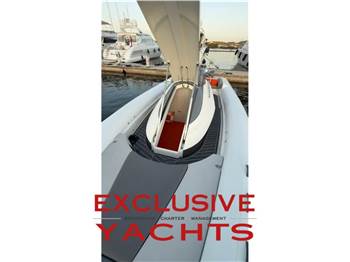 PY Yachts PY100