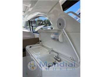 Jeanneau Leader 36 HT Natante