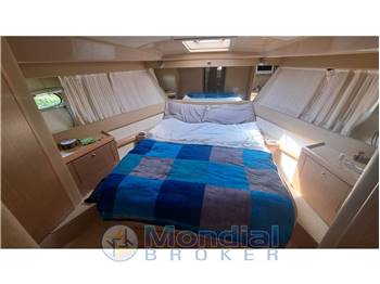 Ferretti 460