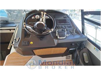 Cranchi M44 HT