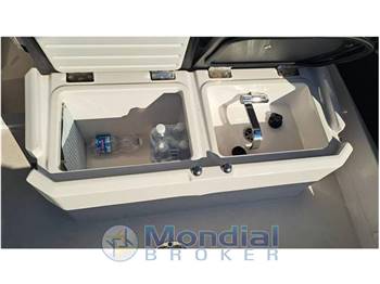 Axopar 28 Sun  Top Brabus