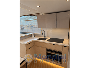 BENETEAU MONTECARLO 52 FLY