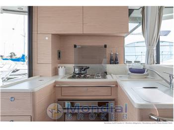 BENETEAU SWIFT TRAWLER 41 FLY