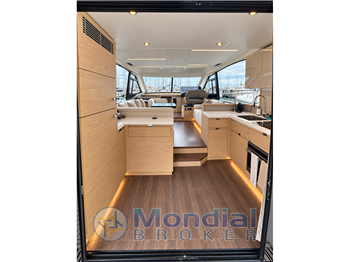 BENETEAU MONTECARLO 52 FLY