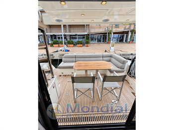 BENETEAU MONTECARLO 52 FLY
