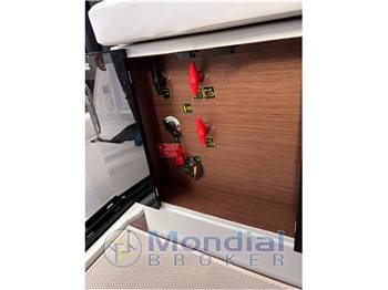 BENETEAU ANTARES 9 HT