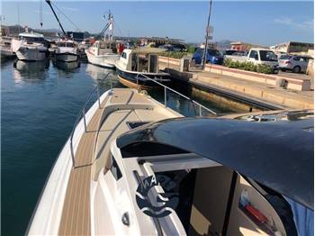 Noah 36 Cabin