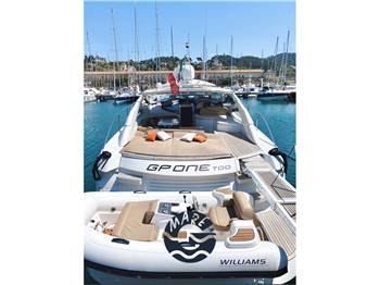 Pershing 52