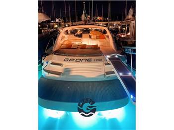 Pershing 52