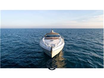 Pershing 52