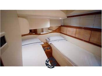Pershing 52