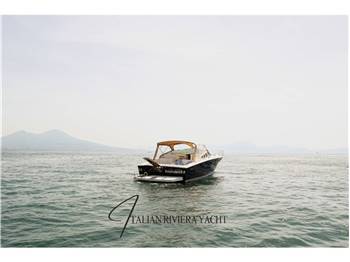 Tornado 38 Flush Deck