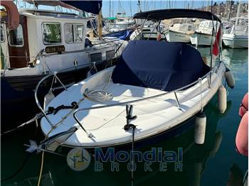 JEANNEAU Cap Camarat 715 WA