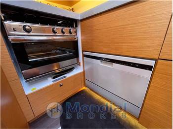 Dufour 470