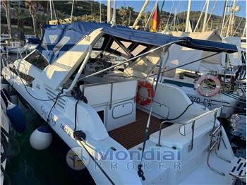 Bayliner 3055